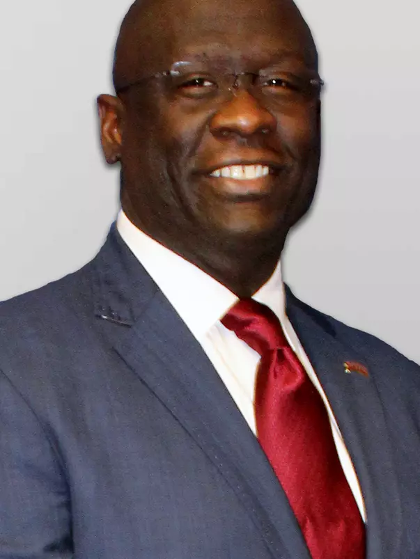 Bacari Alexander
