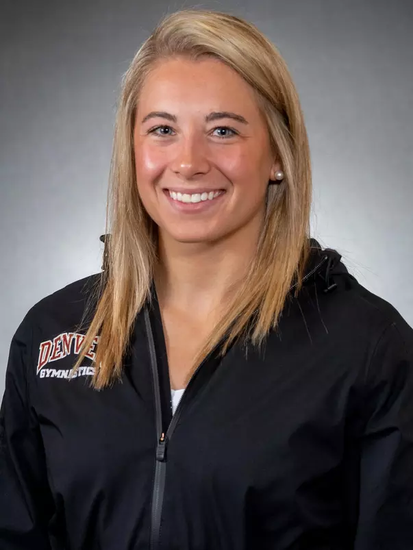 Maddie Karr Headshot 2020