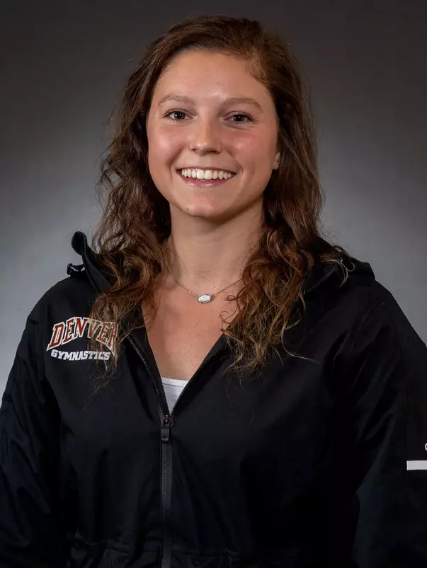 Courtney Loper Headshot 2020