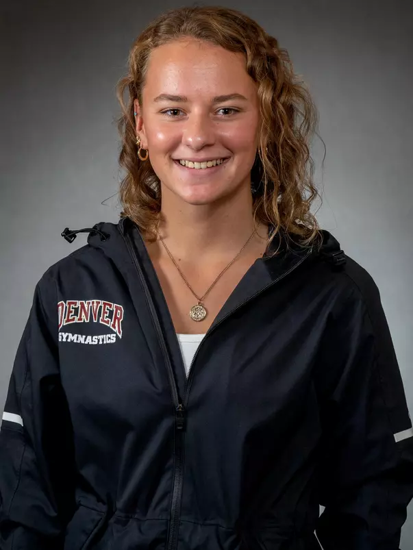 Callie Schlottman Headshot 2020