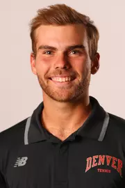 11 OCT 2021: The Denver Pioneers men’s and women’s tennis teams at Denver Tennis Park in Denver, CO. (C. Morgan Engel/Clarkson Creative Photography)