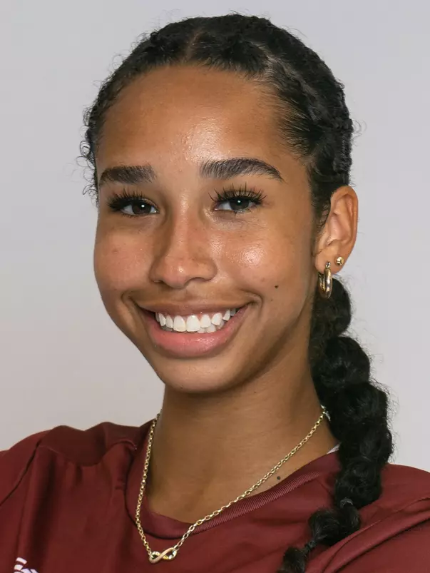 Hannah Tate 2023 Headshot