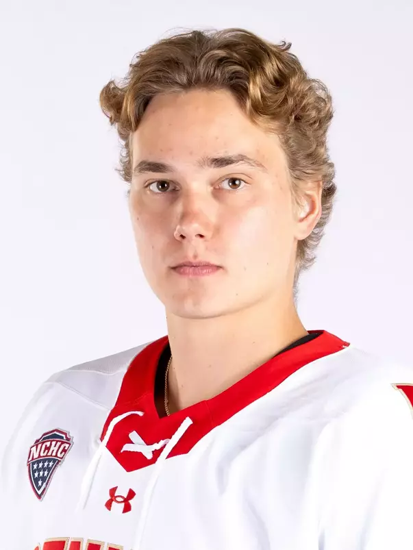 Head Shot 2025 Hockey Samu Salminen