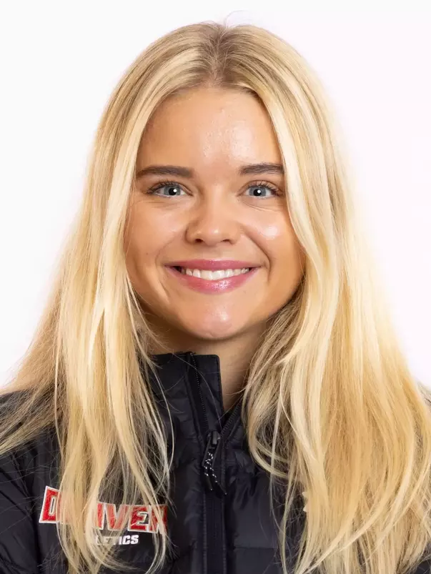 Skiing Head Shots 2025-26 Synee Bollingmo