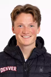 Skiing Head Shots 2025-26 Adrian Minde Hunshammer