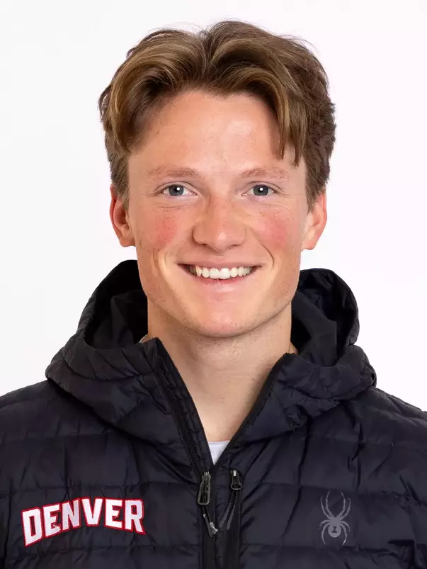 Skiing Head Shots 2025-26 Adrian Minde Hunshammer