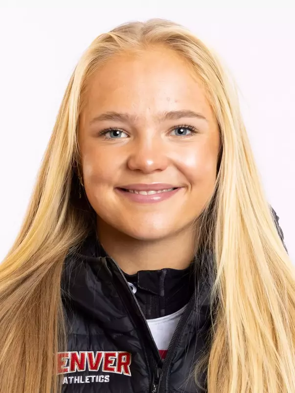 Skiing Head Shots 2025-26 Maja Moland