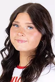 Romi Chelbecek Headshot