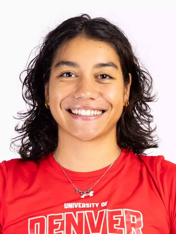 Maira Carreau 2026 Triathlon Headshot