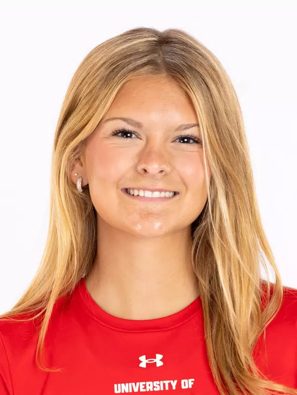 Samantha Perry 2026 Triathlon Headshot