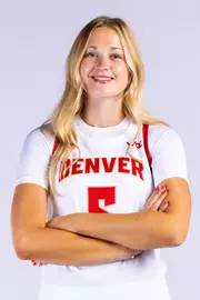 Anna Rosenberger headshot denver wbb