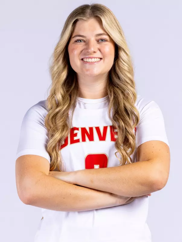 Lexi Pletschette headshot denver wbb