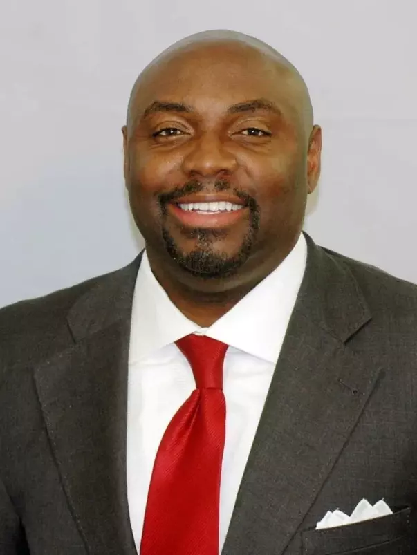 tony harvey headshot