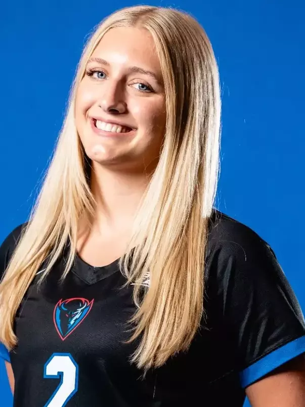 Abby Cahill Headshot