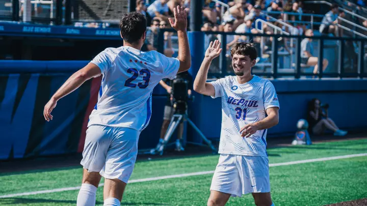 Jayden Waski high-fives Luca Iaccino