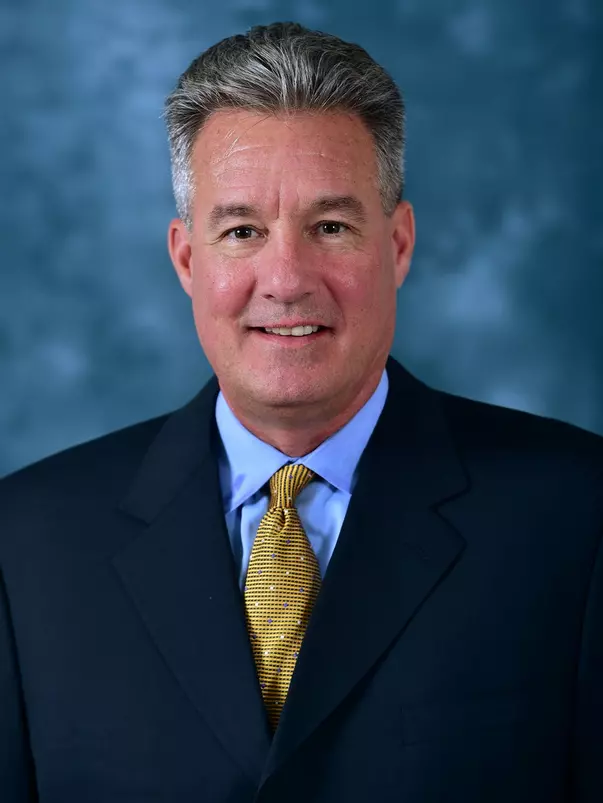 Mike Connors 2015-16 MBB Headshot