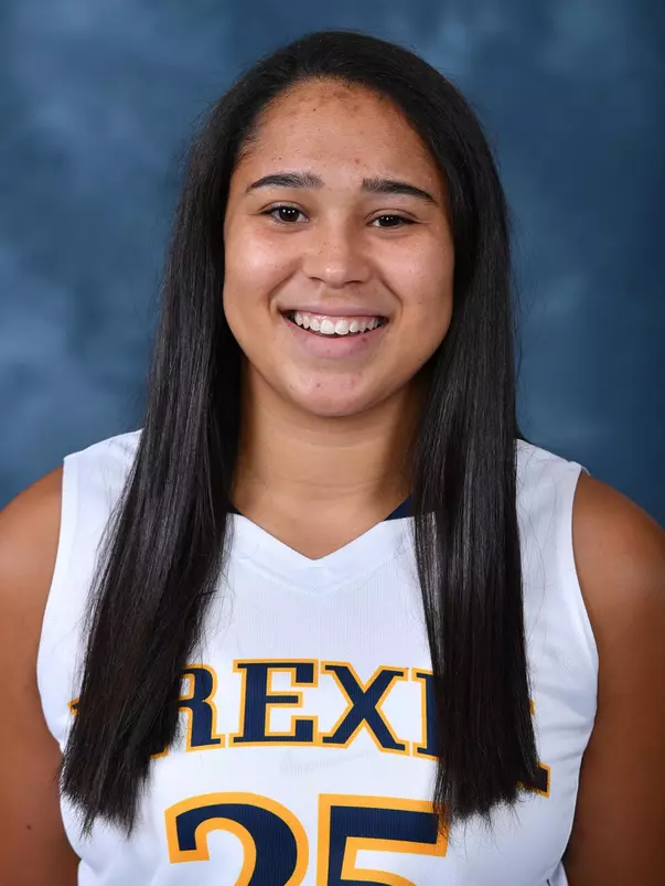 Kelsi Lidge headshot