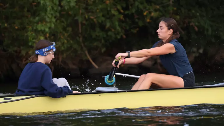 Women’s Rowing Finishes Navy Day Regatta with Three Top Ten Finishes
