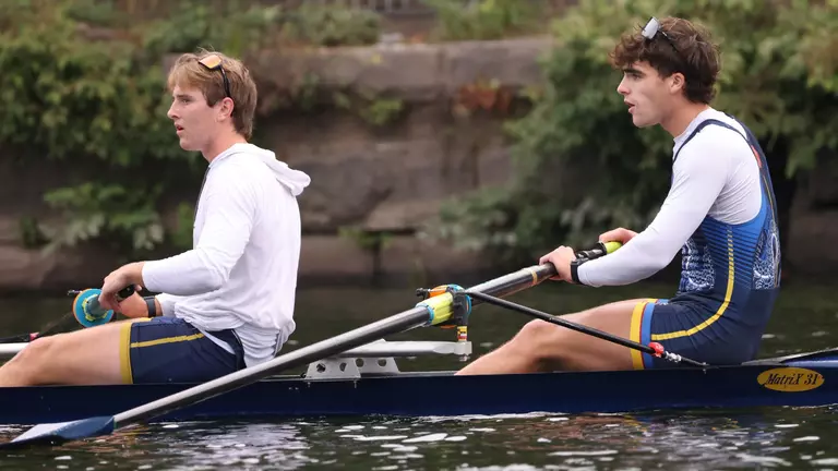 Men’s Rowing Takes a Top-Five Finish at the Head of the Charles