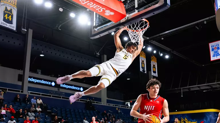 Drexel Defeats NJIT, 75-43