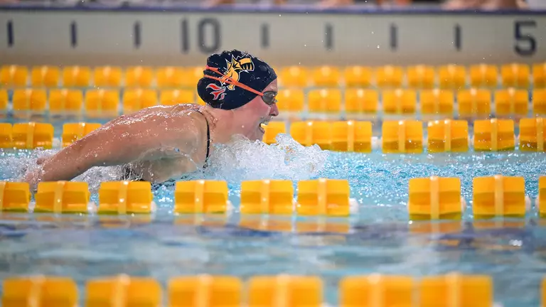 Women's Swimming and Diving Finish in 5th Place at the West Virginia Invitational
