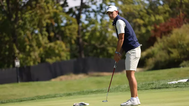 Dragons Move Up to Second Place After Two Rounds at CAA Championships