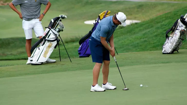 Dragons Lead After Two Rounds of Temple Invitational