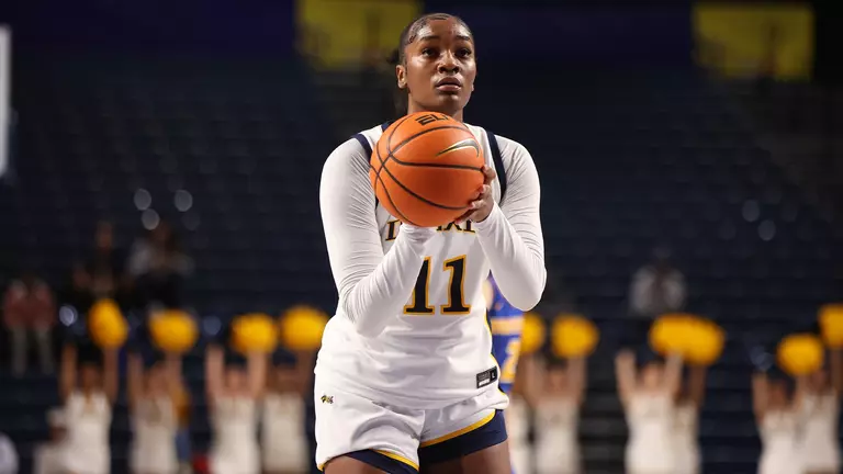 Strong Shooting Propels Drexel Past Hofstra, 67-38