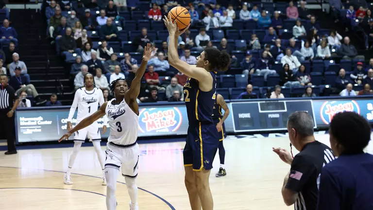 Dragons to Play Monmouth Thursday