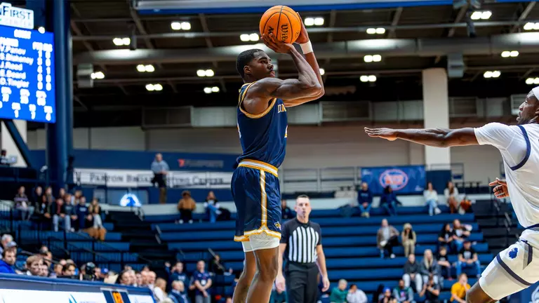 Blakeney and Beard Lead the Way as Drexel Beats Monmouth, 73-51