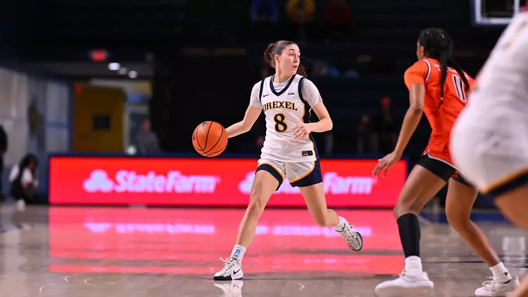 Dragons Upended by Charleston, 74-64