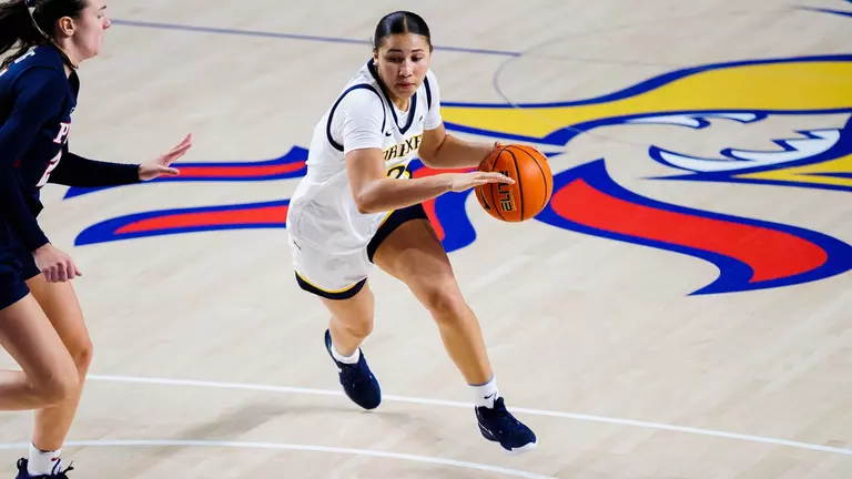 Women's Basketball to Welcome Stony Brook and Towson to DAC This Weekend