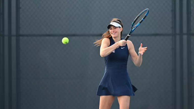 Women's Tennis Defeats Lehigh, 5-2