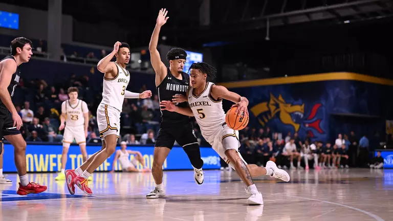 Monmouth Tops Drexel, 93-73