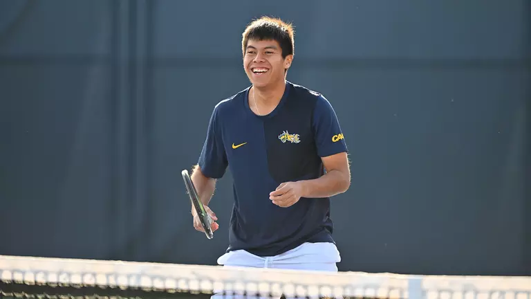 Men's Tennis Defeats Temple, 6-1