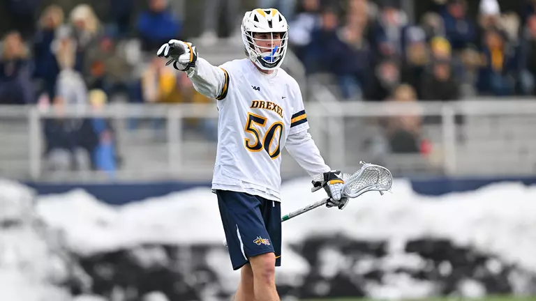 Dragons Shutout Lafayette in Fourth Quarter, Prevail Over Leopards, 9-8