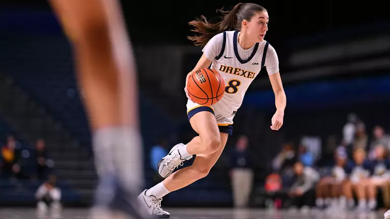 Fourth Quarter Scoring Lifts Drexel Past Hampton, 50-47