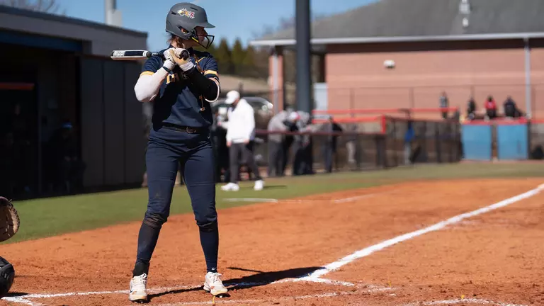 Dragons Split Saturday Doubleheader at Georgetown