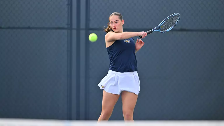 Dragons Drop Close Match to Charleston, 4-3