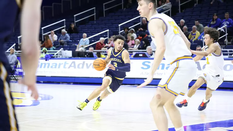 Hofstra Tops Drexel, 62-51