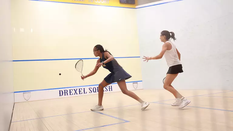 Women's Squash Defeats Tufts, 6-3