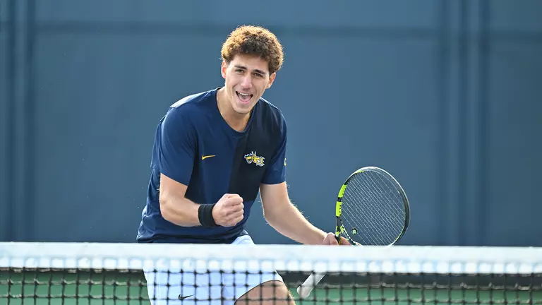 Men's Tennis Defeats Delaware, 4-2