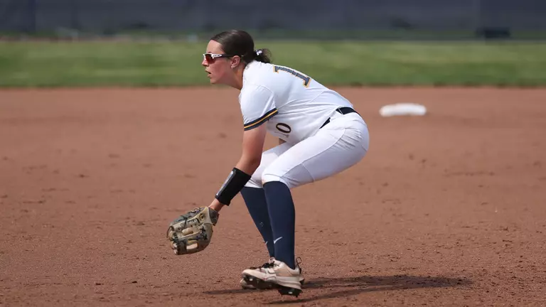 Dragons Take Game One at Stony Brook, 6-3