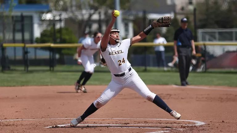 Dragons Drop Game Two at Stony Brook, 3-1.