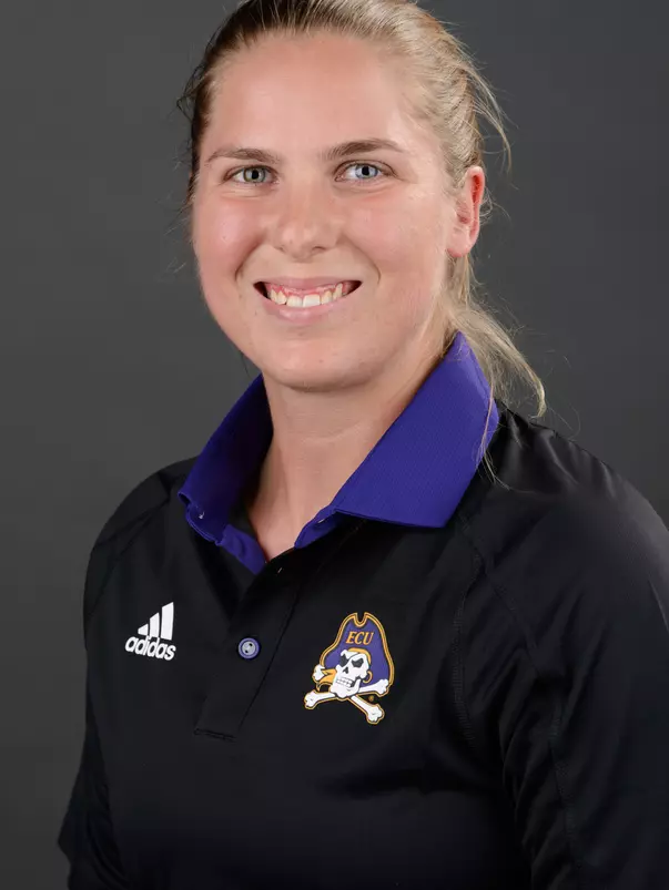 Erika Lenns 2016 headshot