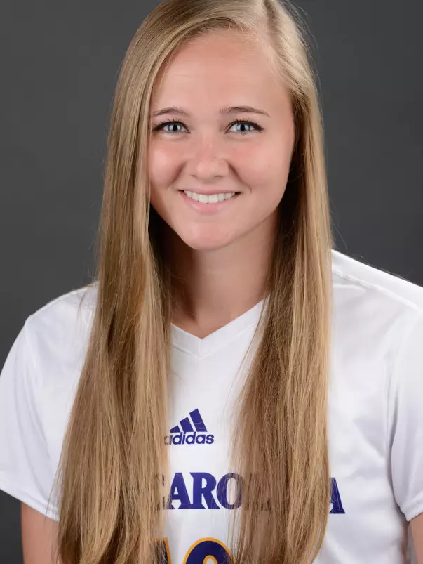 Kelsey Reeves 2016 headshot