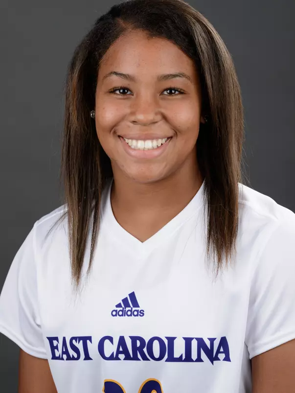 Courtney Taybron 2016 headshot