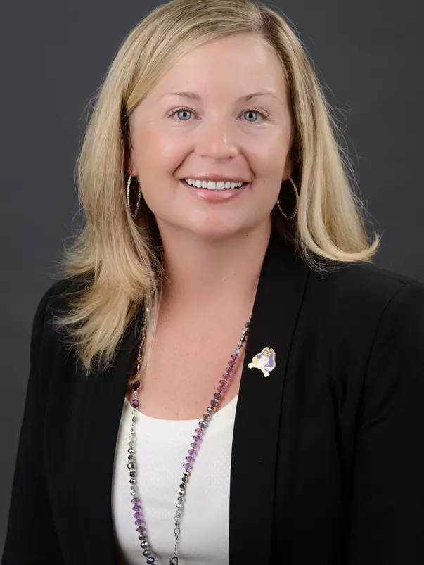 Heather Macy headshot 2016