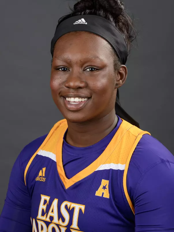 Gabrielle Holston headshot 2016-17