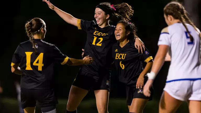 Hamilton Signs Eight For 2021 Season